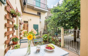 Awesome Apartment In Monte San Savino With Wifi